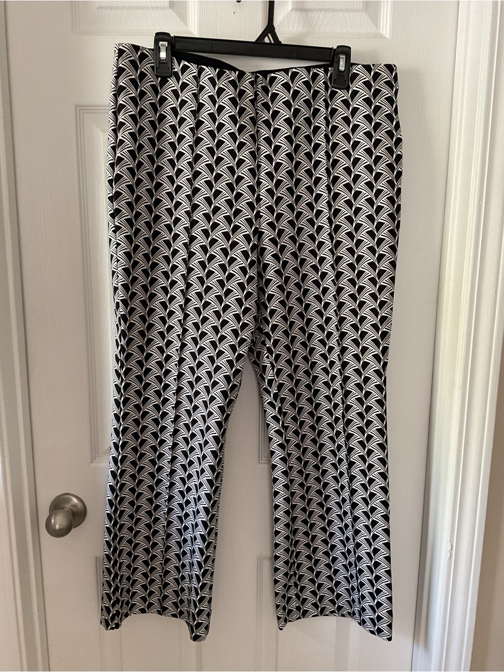 Maeve by Anthropologie The Margot Black White Geometric Wide Leg Pants L - Picture 2 of 12